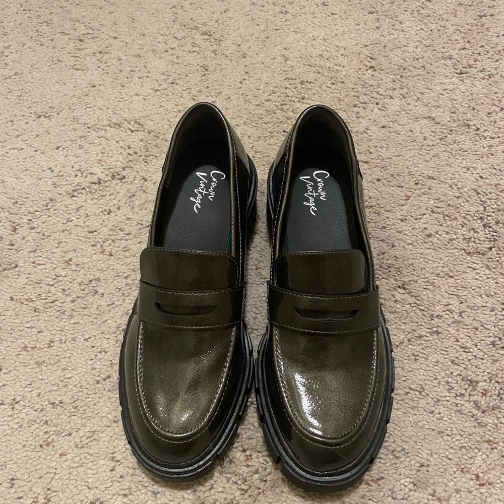 Crown Vintage Platform Loafers